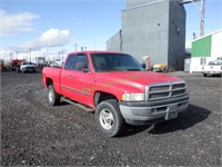 2000 Dodge R15 4WD Extended Cab Pickup