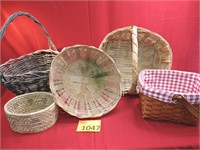 Vintage Wicker & Woven Baskets