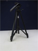 Tripod with Built-In Level