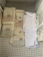 3 PC TOWEL SETS INCLUDING LARGE, HAND TOWN AND