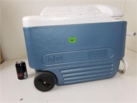 Igloo Cooler With Handle And Wheels