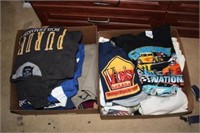 Clothing Lot: Men's T-Shirts and Sweatshirts