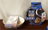 BLUE DIAMOND GRILL PAN, PORCELAIN CHIP/DIP SET