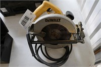 DEWALT 7-1/4" CIRCULAR SAW DW369