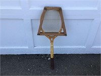 ANTIQEU WOODEN TENNIS RACQUET