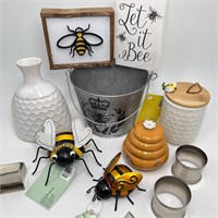Bee Decor - Ceramic Wood and Tin Decor