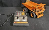 1986 New Bright The Cat 777B Dump Truck