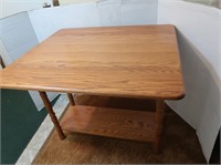 Drop Leaf Table 30Hx36Lx17.5"W w/o leaves (32"W