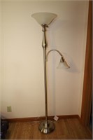 METAL FLOOR LAMP