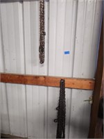 Several Chainsaw bar chains.