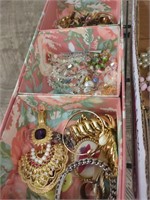 Vintage costume jewelry tray lot