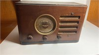 Antique 1930s Crosley Fiver Tube Radio