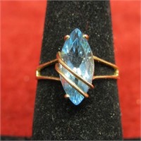 10k gold Marquise cut Aquamarine stone ring.