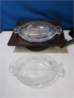Set of 2 pattern glass divided vegetable dishes