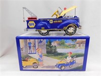 New 1999 NAPA 1990 tow truck pedal car bank in