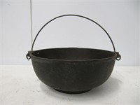 GRISWOLD CAST IRON POT