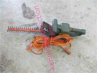 b&d 16in electric hedge trimmer & ext. cord