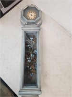 Gra-Ric Clock w/ Flowers on the Inside