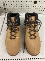 Timberland size 8 1/2, mens hiking boots