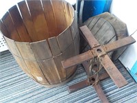 Wood keg, winder, tops