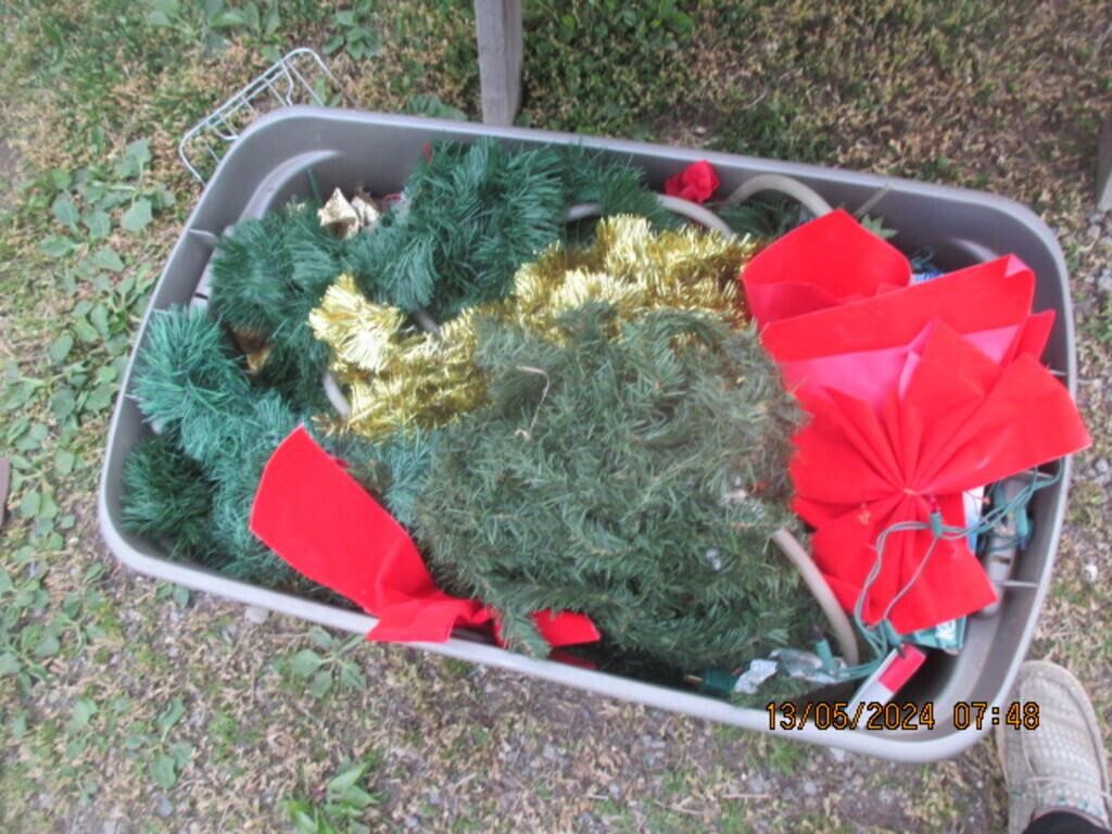 LARGE LOT OF OUTDOOR CHRISTMAS DECORATIONS