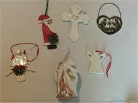 (6) Christmas Ornaments