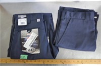 2 pairs of work pants, new - size 30/30