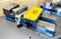 KURT #3410-V (4") PRECISION MACHINE VISE