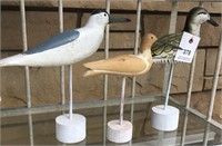 Set of 3 birds wooden on stands