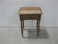 20"x 15"x 28" Vtg Wood End Table See Info