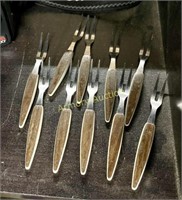 MID-CENTURY COCKTAIL FORKS