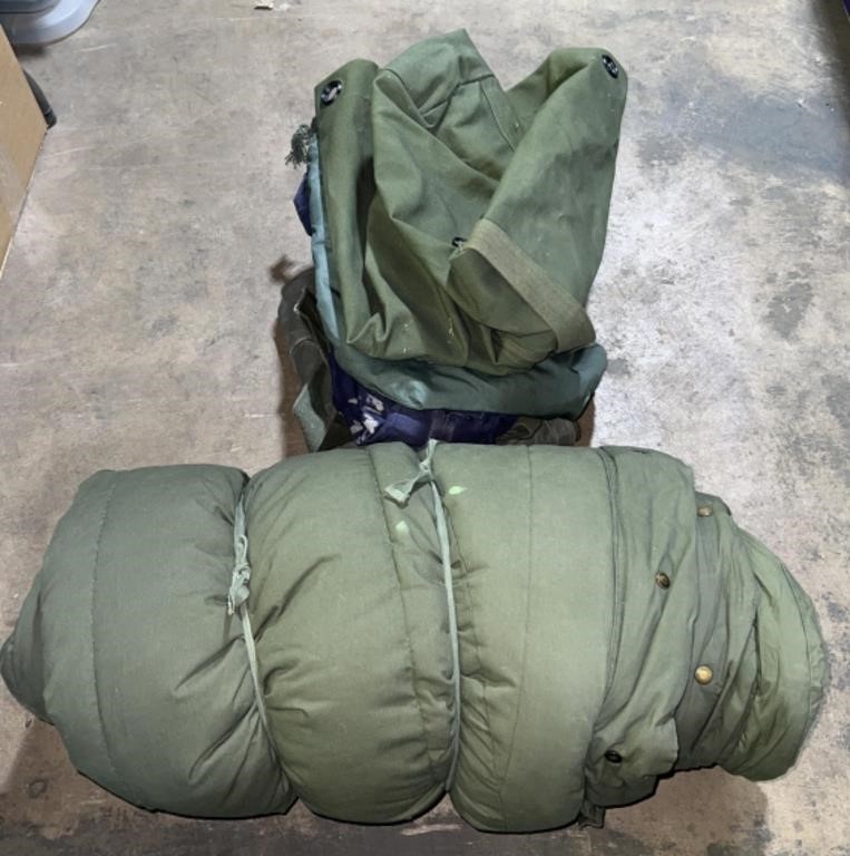 (SM) Military Bags and Sleeping Bag