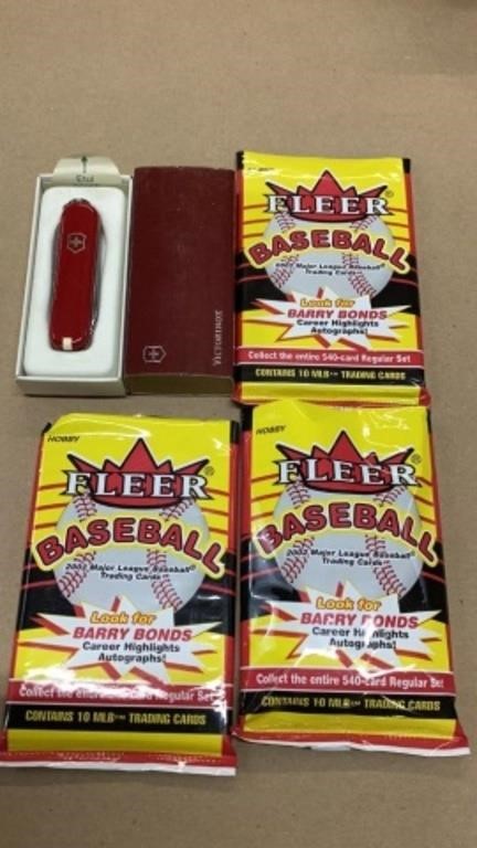 Fleer cards and knife