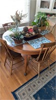 48” around x 29” Tall Wooden Dining Room Table w/