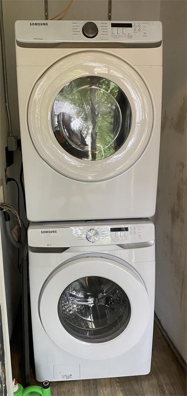 Nice Samsung Washer and Electric Dryer Set