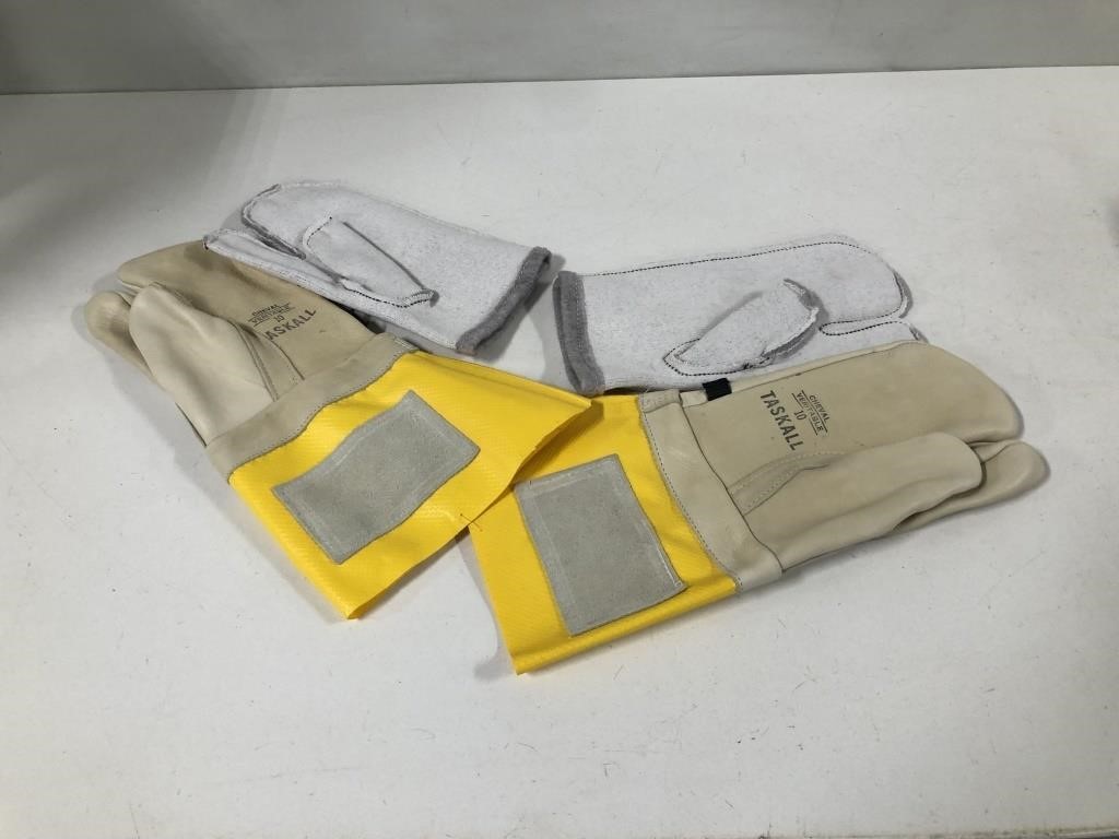BRAND NEW HEAVY DUTY GLOVES WITH INSERTS