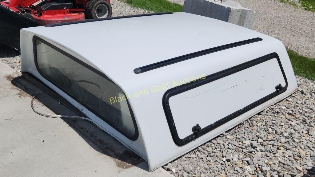 Camper shell for a truck