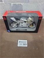 Ducati 1:12 bike New in box