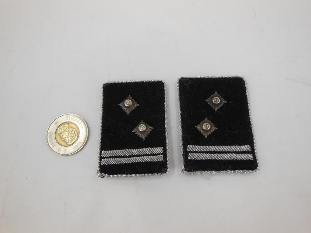 Épaulettes militaires avec pin