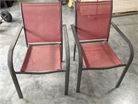2 patio chairs 19x22x34