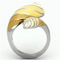 Pretty Polished Yellow Pattern Bypass Twisted Ring