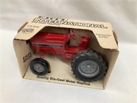 Ertl International 3088 1:16 Toy Tractor NIB