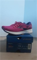 Brooks "Ghost 14" Womens Shoes (size 7.5)