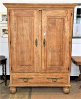 Henredon Wood Armoire/Media Cabinet