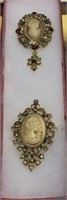 2 COSTUME CAMEO BROOCHES