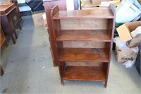 Solid Pine Bookshelf with 3 shelves and top