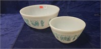 (2) Assorted Pyrex Bowls