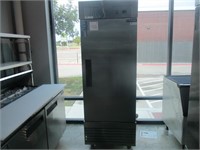 New DUKERS D28R 1 Door Commercial Refrigerator in