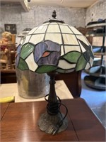 Floral theme stained glass lamp