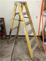 5.5 ft Fiberglass/Metal Ladder T